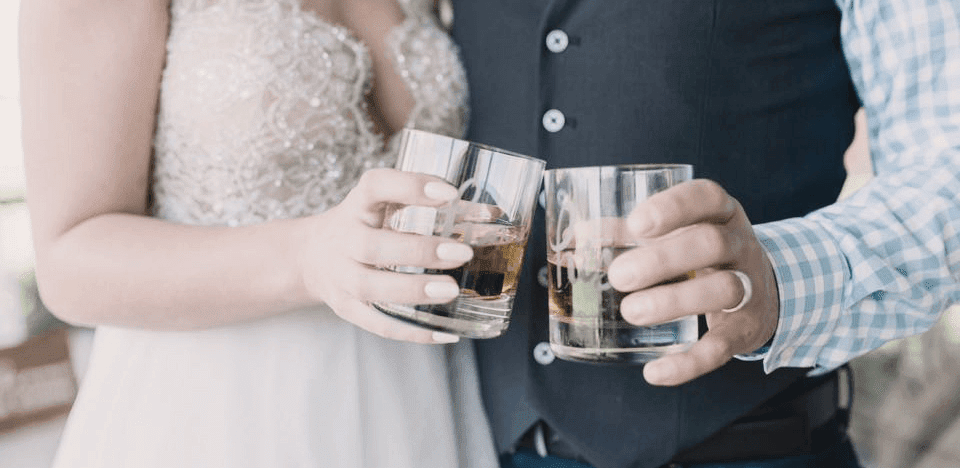 10 Ways to Win over Your Wedding Guests with Whisky